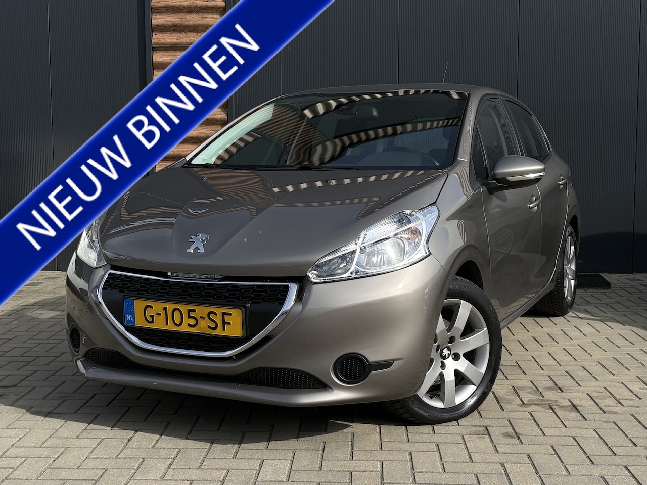 Peugeot 208 - 1.0 PureTech 5-Drs Airco Cr-Control Nw Riem/Apk - AutoWereld.nl