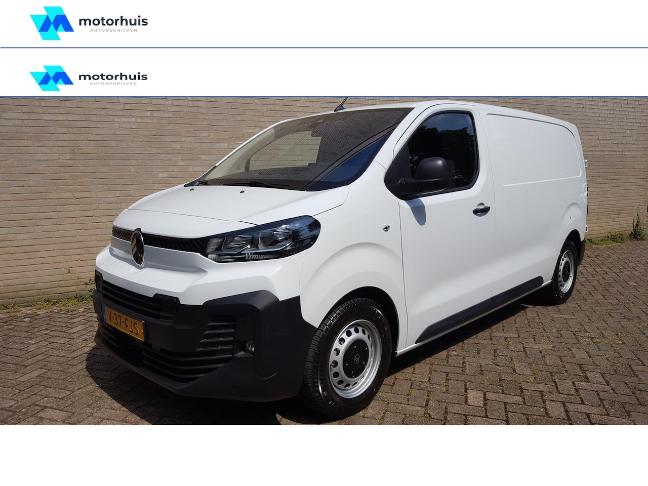 Citroën Jumpy - GB 2.0 BlueHDi 145pk L2 / Navigatie / Airco MANUAL - AutoWereld.nl