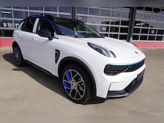 Lynk & Co 01 - 1.5 hybride 180 PK Panorama dak Automaat Climate | Navi | Adap. Cruise | 360 camera