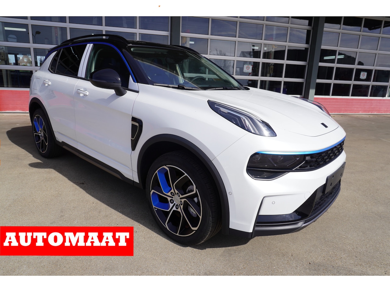 Lynk & Co 01 - 1.5 hybride 180 PK Panorama dak Automaat Climate | Navi | Adap. Cruise | 360 camera - AutoWereld.nl