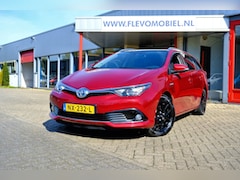 Toyota Auris - 1.8 Hybrid Volcano Edition Aut. Pano|Navi|Clima|Cam