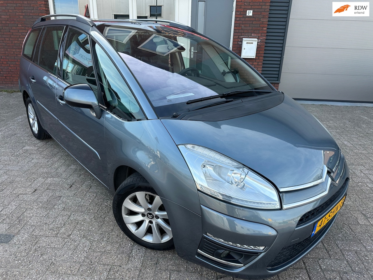 Citroën C4 Picasso - 1.6 THP Ligne Business / Navi / PDC / AUT / Clima / NAP - AutoWereld.nl