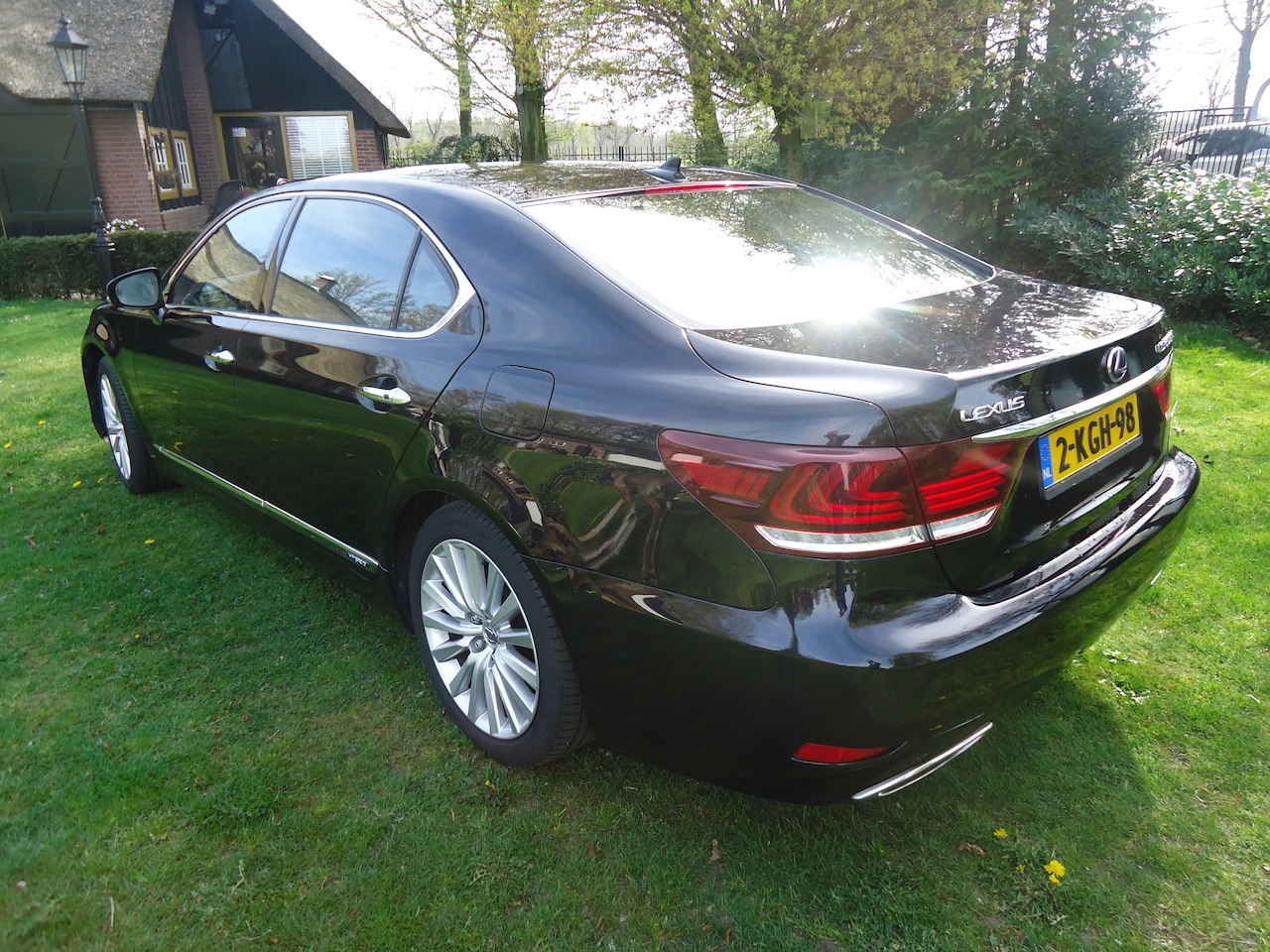 Lexus LS - 600h L. President 4p. unieke nederlandse auto