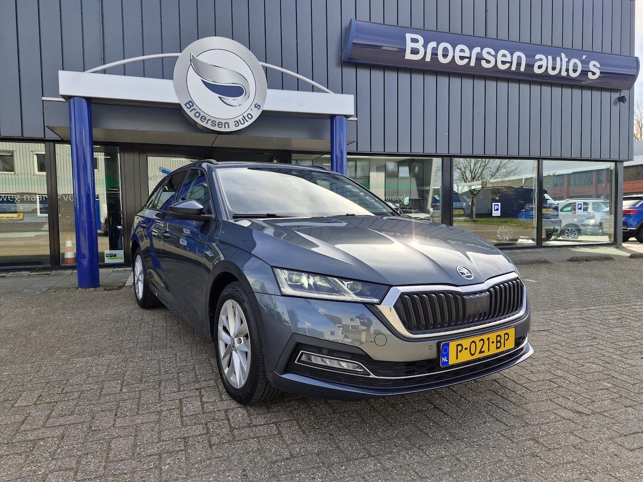 Skoda Octavia Combi - 1.5 TSI e-Tech MHEV 150pk DSG Business Edition Plus - AutoWereld.nl