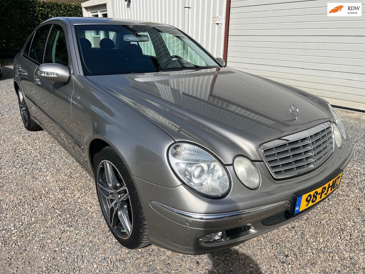 Mercedes-Benz E-klasse - 200 K. Elegance AUTOMAAT.CLIMA.NAP.ZGAN! - AutoWereld.nl