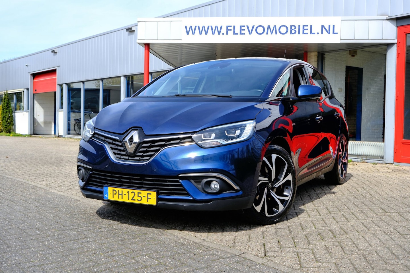 Renault Scénic - 1.5 dCi Bose Aut. Navi|Half Leder|ParkAssist|Massage|LMV - AutoWereld.nl