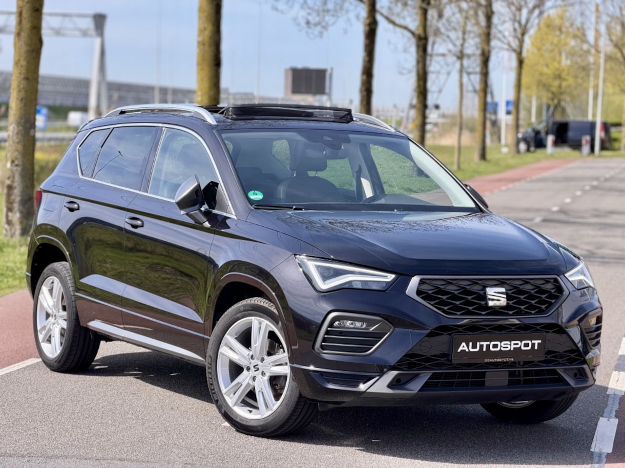 SEAT Ateca - 1.5 TSI FR Pano ACC Stoelv. Keyless Sfeerverlichting - AutoWereld.nl