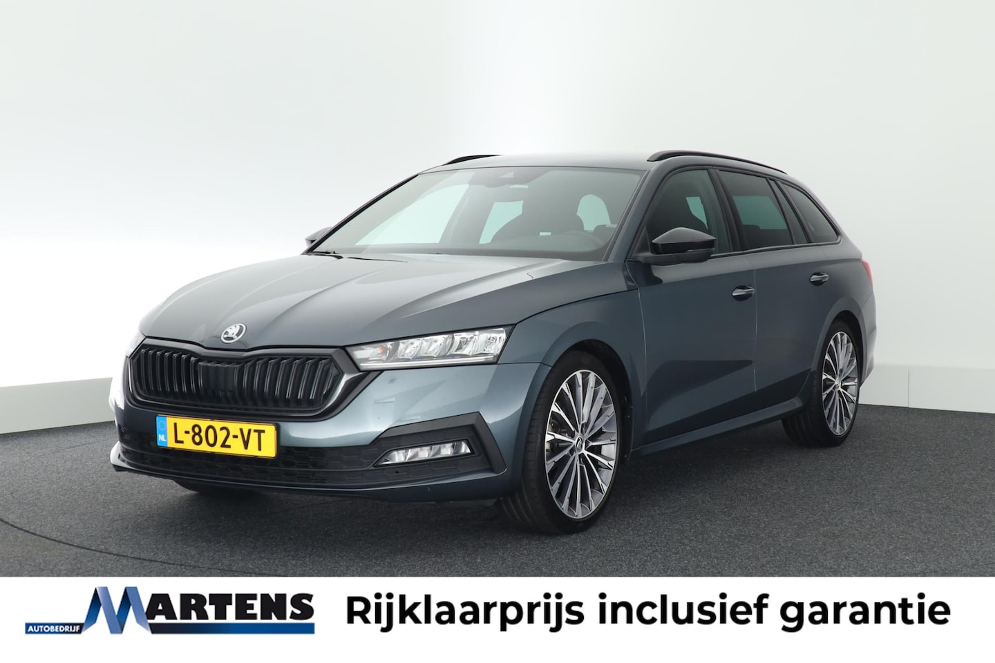 Skoda Octavia Combi - 1.0 TSI 110pk Sport Business Trekhaak Camera ACC Navigatie - AutoWereld.nl