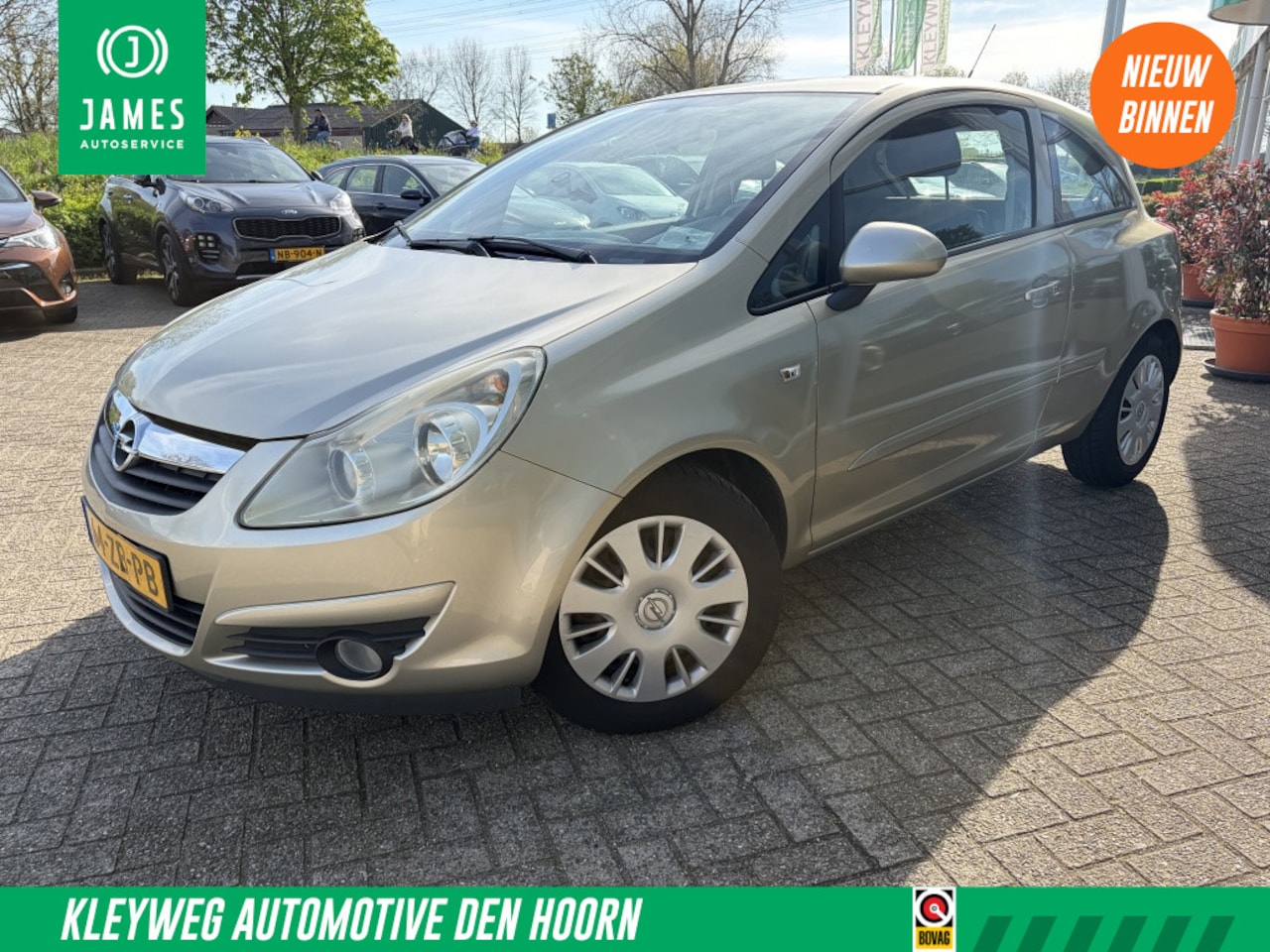 Opel Corsa - 1.2-16V Enjoy 1.2-16V Enjoy, 80pk Airco, Audio, Lage km stand - AutoWereld.nl