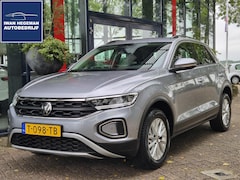 Volkswagen T-Roc - 1.0 TSI Life | Navigatie | Digitaal dashboard | Adapt. Cruise Control | Parkeersensoren |