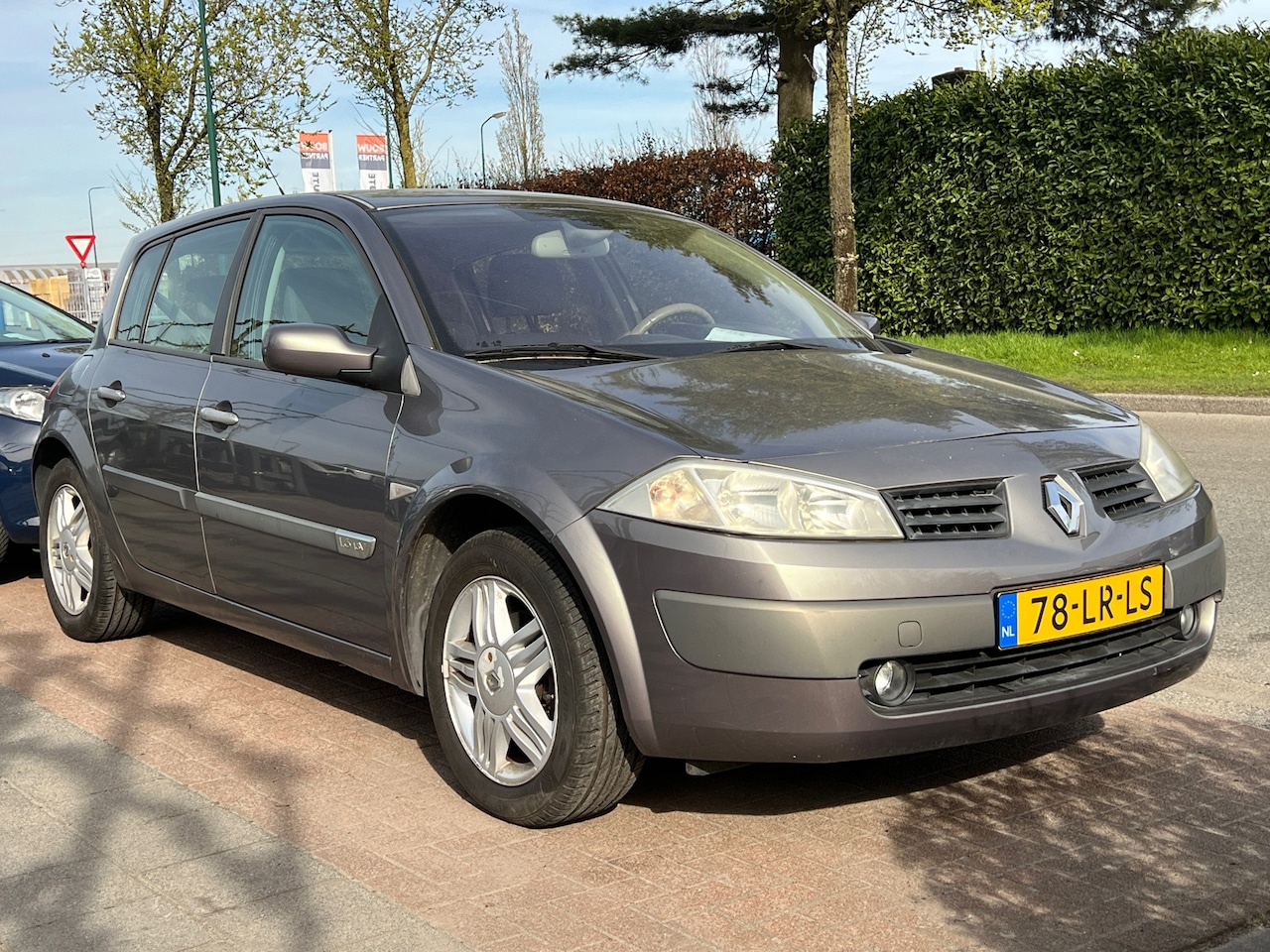 Renault Mégane - 1.6-16V Dynamique Luxe|airco|5 deurs - AutoWereld.nl