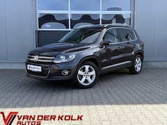 Volkswagen Tiguan - 1.4 TSI Lounge Automaat | Panorama | Camera | Navigatie | Cruise | Climate | Trekhaak | St