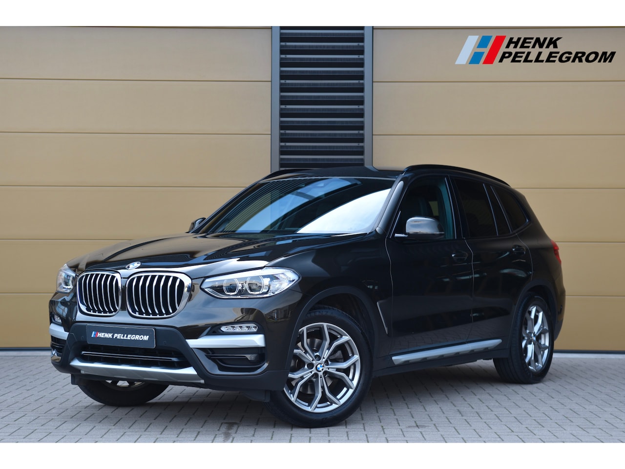 BMW X3 - xDrive20i High Executive * Trekhaak * Sportstoelen * Keyless * Hifi Proffesional * - AutoWereld.nl