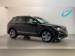 Volkswagen Tiguan - 1.5 TSI DSG R-Line Business+ Camera Sfeerverlichting App-Connect Navigatie