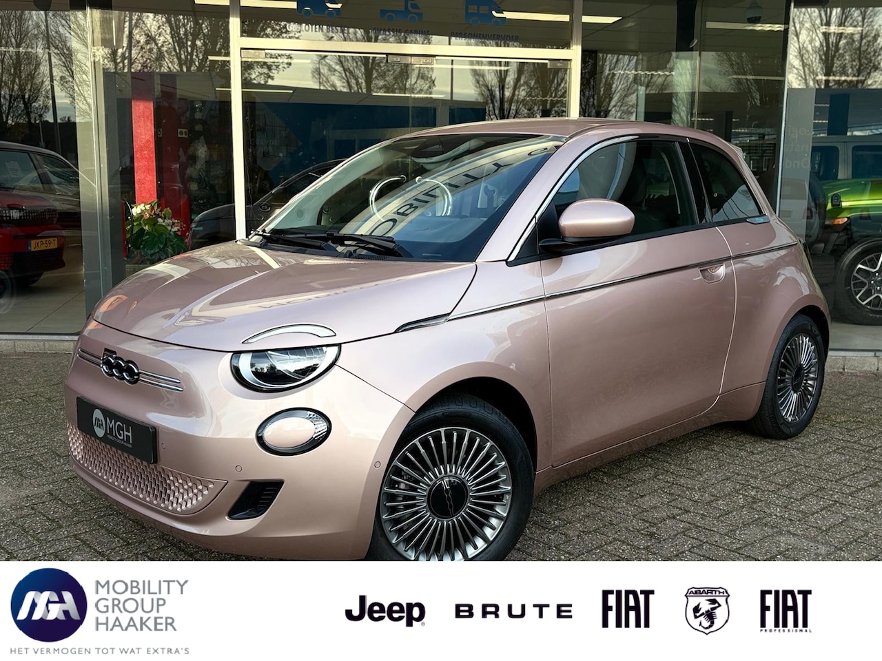 Fiat 500 - La Prima 42 kWh | Camera | Carplay | Cruise control | Stoelverwarming | - AutoWereld.nl