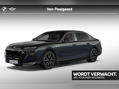 BMW i7 - M70 xDrive 106 kWh M Sport Pro / Individual Two-Tone lak / Rear-Seat Entertainment / Execu