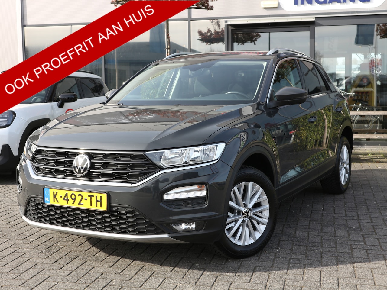 Volkswagen T-Roc - 1.0 TSI Style Business NAVI TREKHAAK - AutoWereld.nl