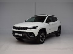 Jeep Compass - 4xe 240 Plug-in Hybrid Electric Trailhawk LEER / PANORAMADAK / CAMERA / CARPLAY