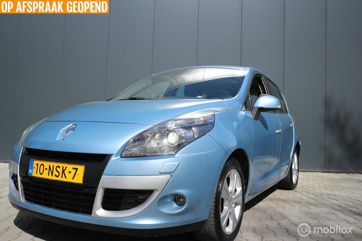 Renault Scénic - 1.9 dCi Dynamique XENON/ECC/NAVIGATIE/EURO5 - AutoWereld.nl