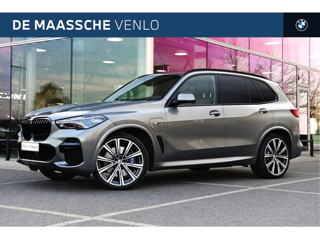 BMW X5 - xDrive45e High Executive M Sport Automaat / Panoramadak Sky Lounge / Trekhaak / Comfortsto - AutoWereld.nl