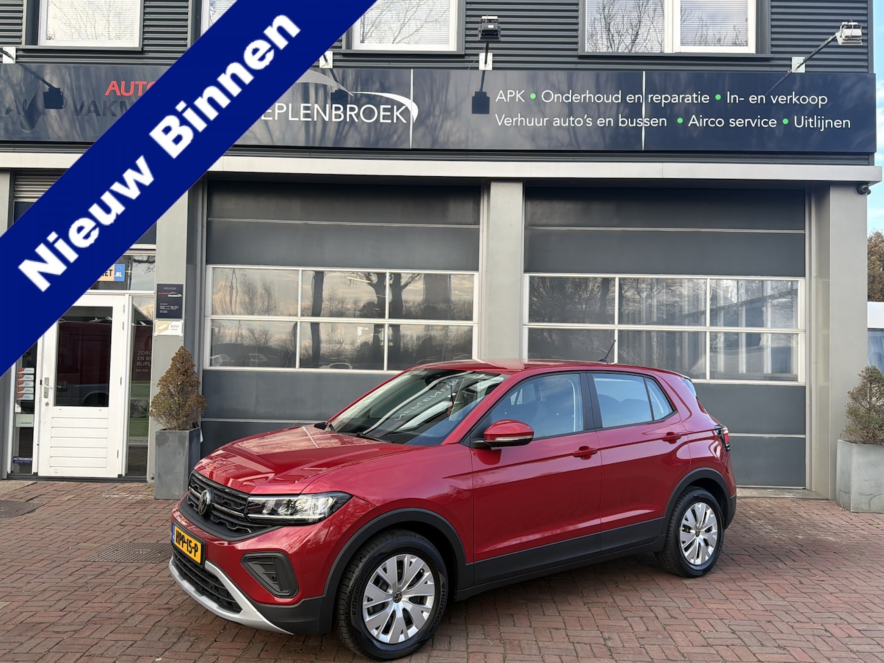 Volkswagen T-Cross - 1.0 TSI 95pk 2024 Rood 410 KM NIEUW !! - AutoWereld.nl