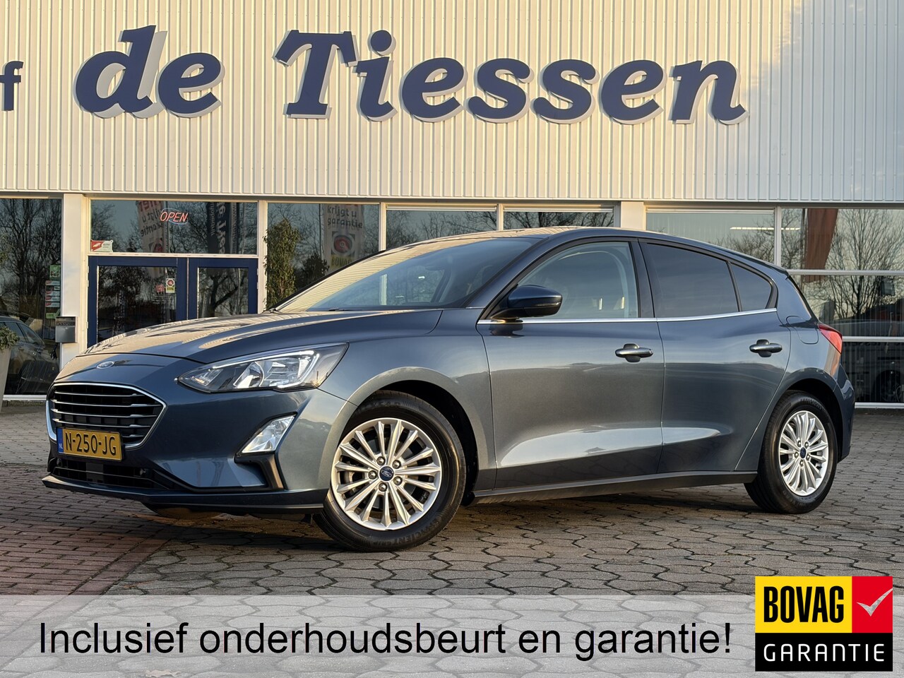 Ford Focus - 1.0 EcoBoost Titanium X Business AUTOMAAT, TREKHAAK, NAVI ETC. ETC. Rijklaar met beurt & g - AutoWereld.nl