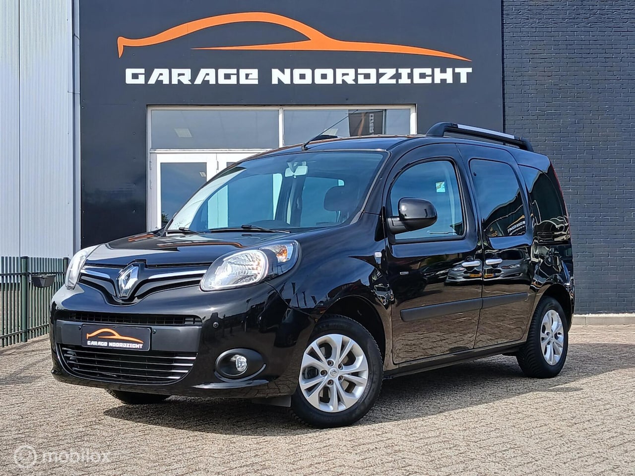 Renault Kangoo - 1.2 LIMITED / 5 Persoons / USB aansluiting / ISO fix / Dak rails / 15 inch Sportvelgen / A - AutoWereld.nl