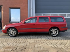 Volvo V70 - 2.4T 200pk Comfort Line - blijvend youngtimer