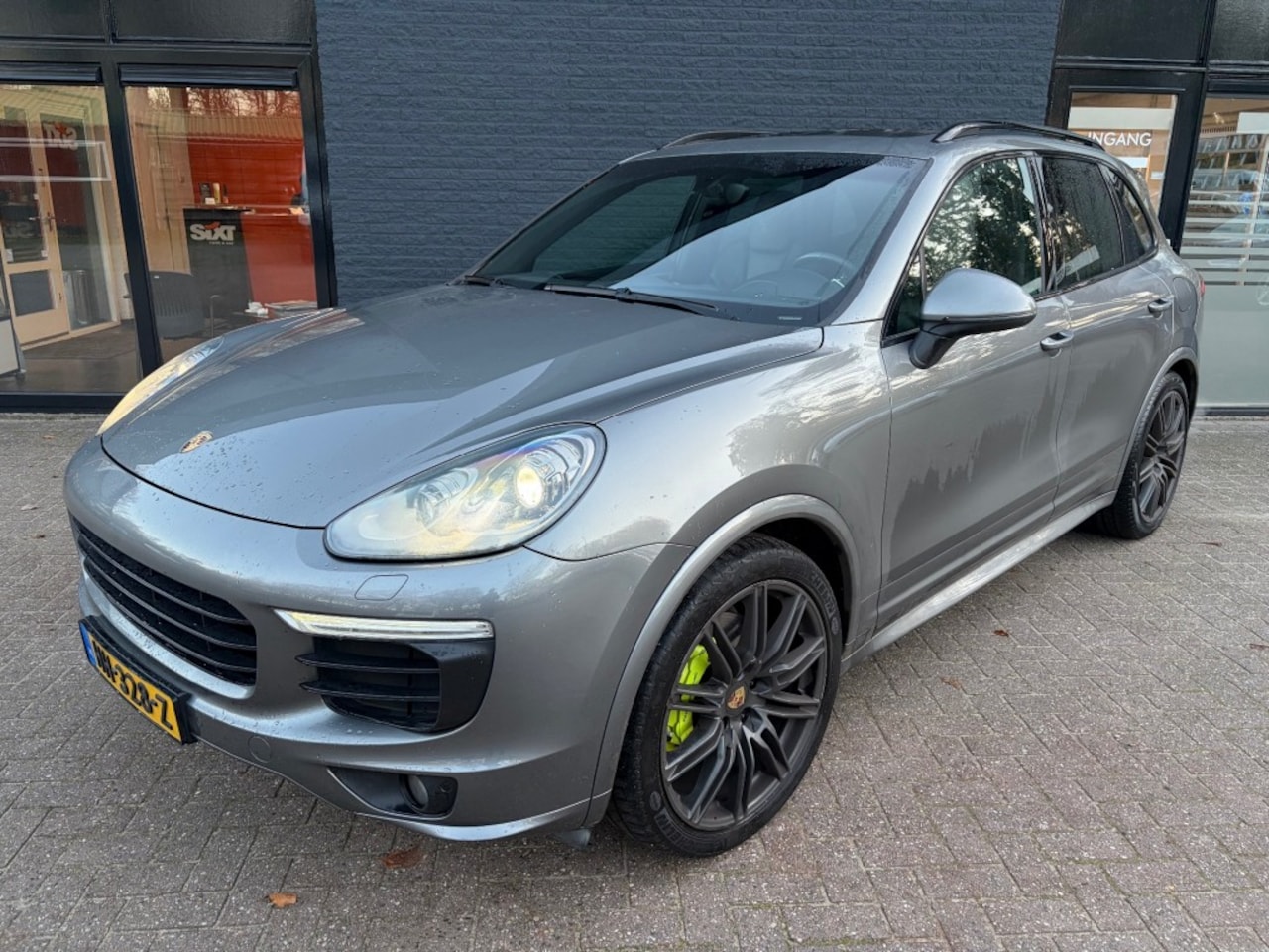 Porsche Cayenne - 3.0S E-HYBRID panorama /sportchrono/ trekhaak - AutoWereld.nl
