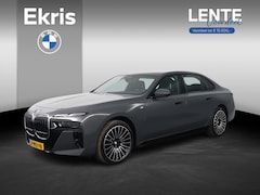 BMW 7-serie - 750e xDrive Driving Assistant Plus | M Sportpakket | Trekhaak |Iconic Glow | Multifunction