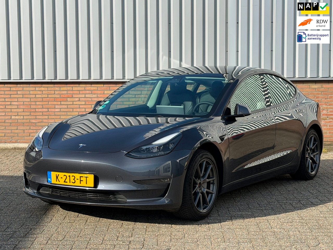 Tesla Model 3 - Long Range RWD Long Range AWD 75 kWh Warmtepomp/ 91% SoH/ Facelift - AutoWereld.nl