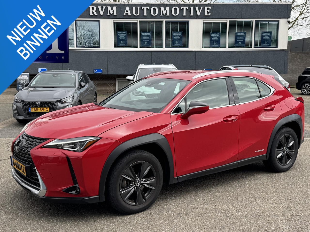 Lexus UX - 250h Business Line VAN: 24.900,- VOOR: 22.877,- UW LENTEVOORDEEL: 2.023,- | RIJKLAARPRIJS - AutoWereld.nl