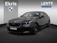 BMW i5 - eDrive40 M Sportpakket Pro | Travel Pack | Stuurwielrand Verwarmd | Trekhaak | Driving Ass