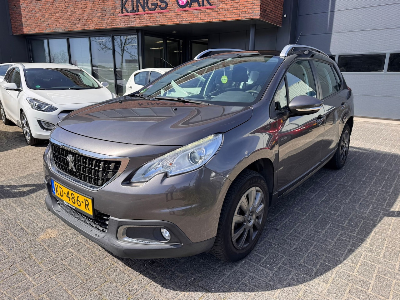 Peugeot 2008 - 1.2 PureTech PANO TREKHAAK CLIMA NW APK ORIG NL NAP - AutoWereld.nl