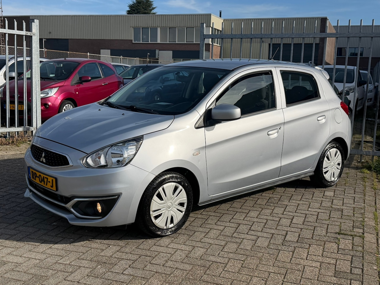 Mitsubishi Space Star - 1.0 Cool+ 5 deurs! NL AUTO NAP! Airco l Elek pakket l AUDIO l Centraal! GOED ONDERHOUDEN! - AutoWereld.nl