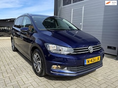 Volkswagen Touran - 1.4 TSI Highline 7p Schuif-/Kanteldak - Trekhaak (1.500 kg) - Navigatie - Stoelverwarming