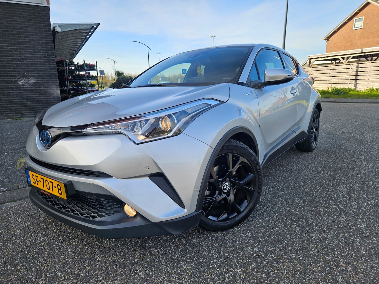 Toyota C-HR - 1.8 Hybrid First Edition GARANTIE 112k km NAP - AutoWereld.nl