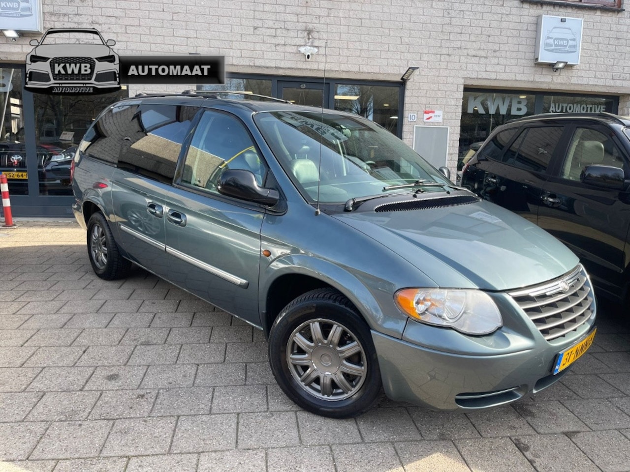 Chrysler Town and Country - 3.3 V6 Automaat 182Pk - AutoWereld.nl