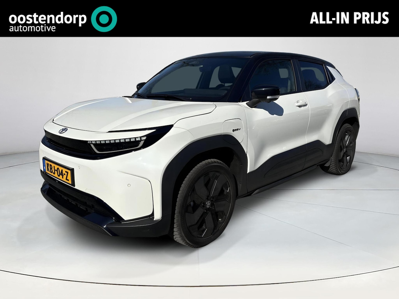 Toyota Urban Cruiser - Executive 61 kWh **PANORAMA DAK/ STUURVERWARMING/ 360 CAMERA** - AutoWereld.nl