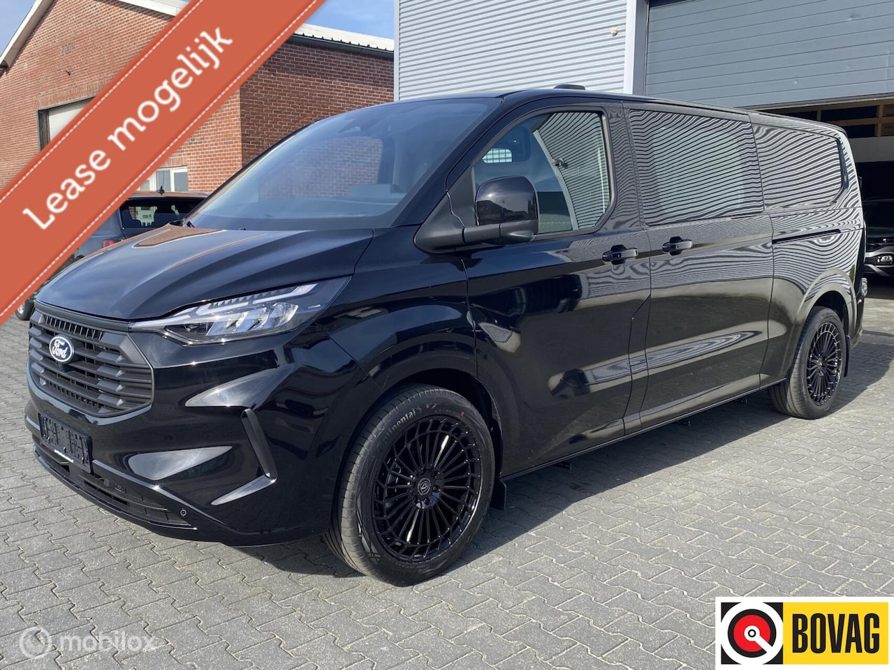 Ford Transit Custom - 320 2.0 TDCI L2H1 Limited 360 Camera I Elek trekhaak - AutoWereld.nl