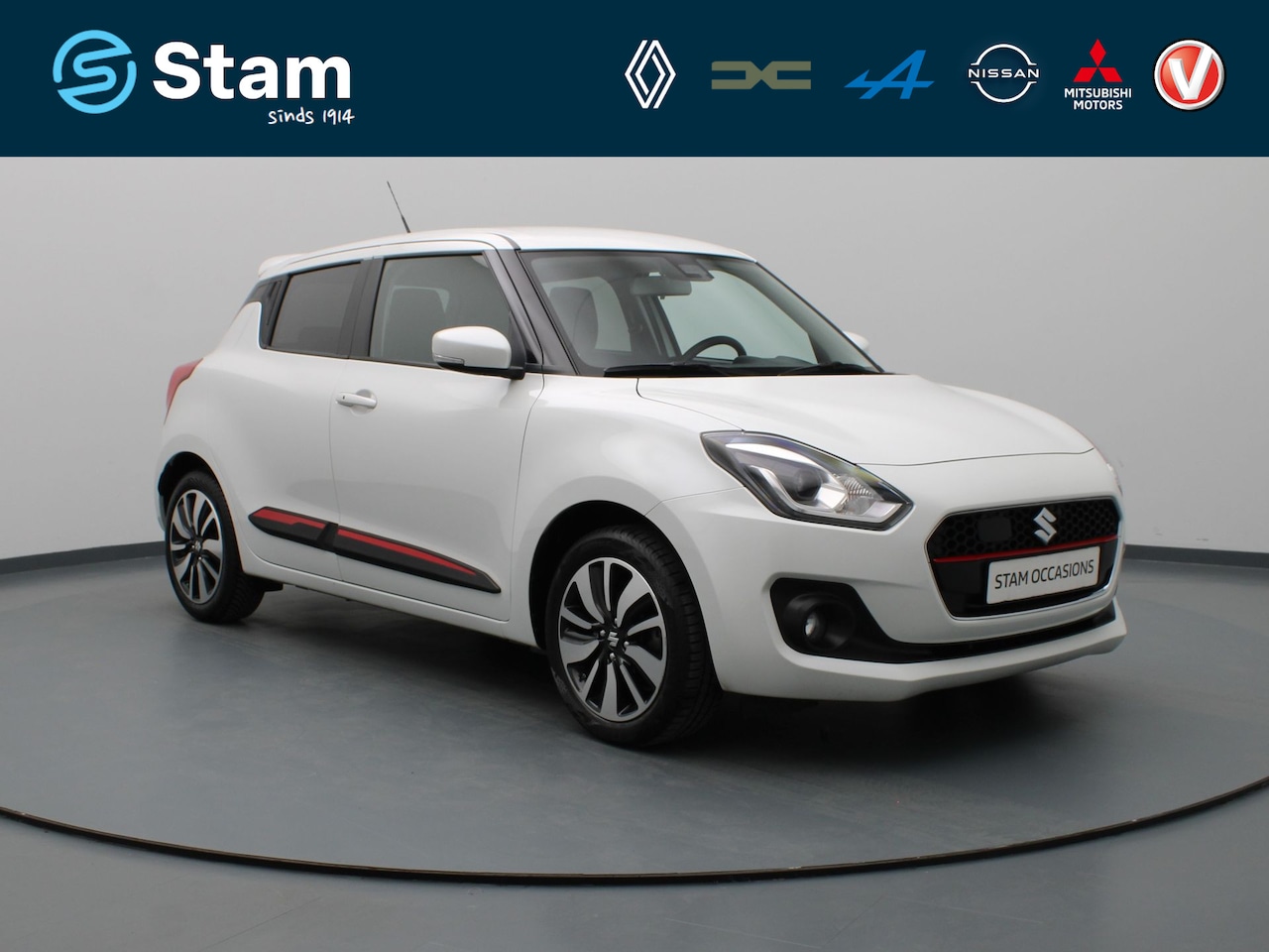 Suzuki Swift - 1.0 Stijl Smart Hybrid Camera | Adapt. Cruise | Navi | Stoelverw. | Trekhaak - AutoWereld.nl