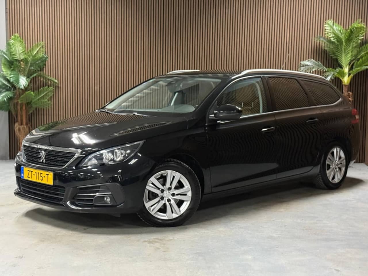 Peugeot 308 SW - 1.2 PureT.Blue L. Ex - AutoWereld.nl
