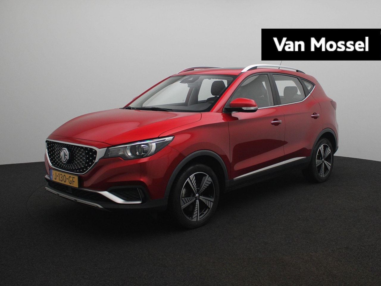 MG ZS - Luxury 45 kWh | Leder | Navi | Panoramadak | Apple CarPlay | Camera | - AutoWereld.nl