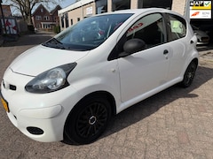 Toyota Aygo - 1.0-12V Now AIRCO ORG 104744 KM NAP VOLLEDIG DEALER ONDERHOUDEN EN ALLE FACTUREN ER BIJ NW