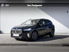 BMW 2-serie Active Tourer - 225e xDrive Stuurwielrand Verwarming / Glazen dak / Electrische Zwenkhaak / Getinte Ramen