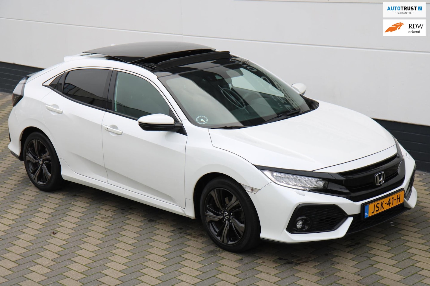 Honda Civic - 1.0 i-VTEC Premium Automaat Pano Carplay Leder!! - AutoWereld.nl