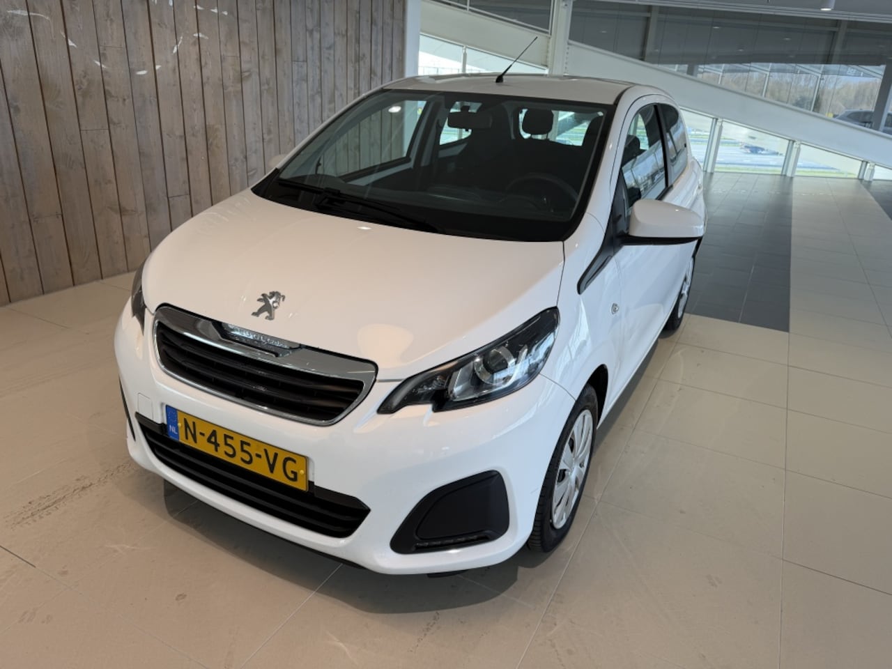 Peugeot 108 - 1.0 e-VTi Active 1.0 e-VTi Active - AutoWereld.nl