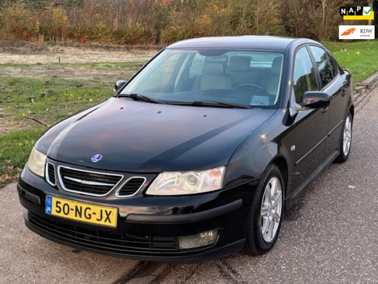 Saab 9-3 Sport Sedan - 2.0t Linear Automaat ECC Audio/CD Leder LMV 16" Cruisecontrol TCS EBD Trekhaak Dealeronder - AutoWereld.nl