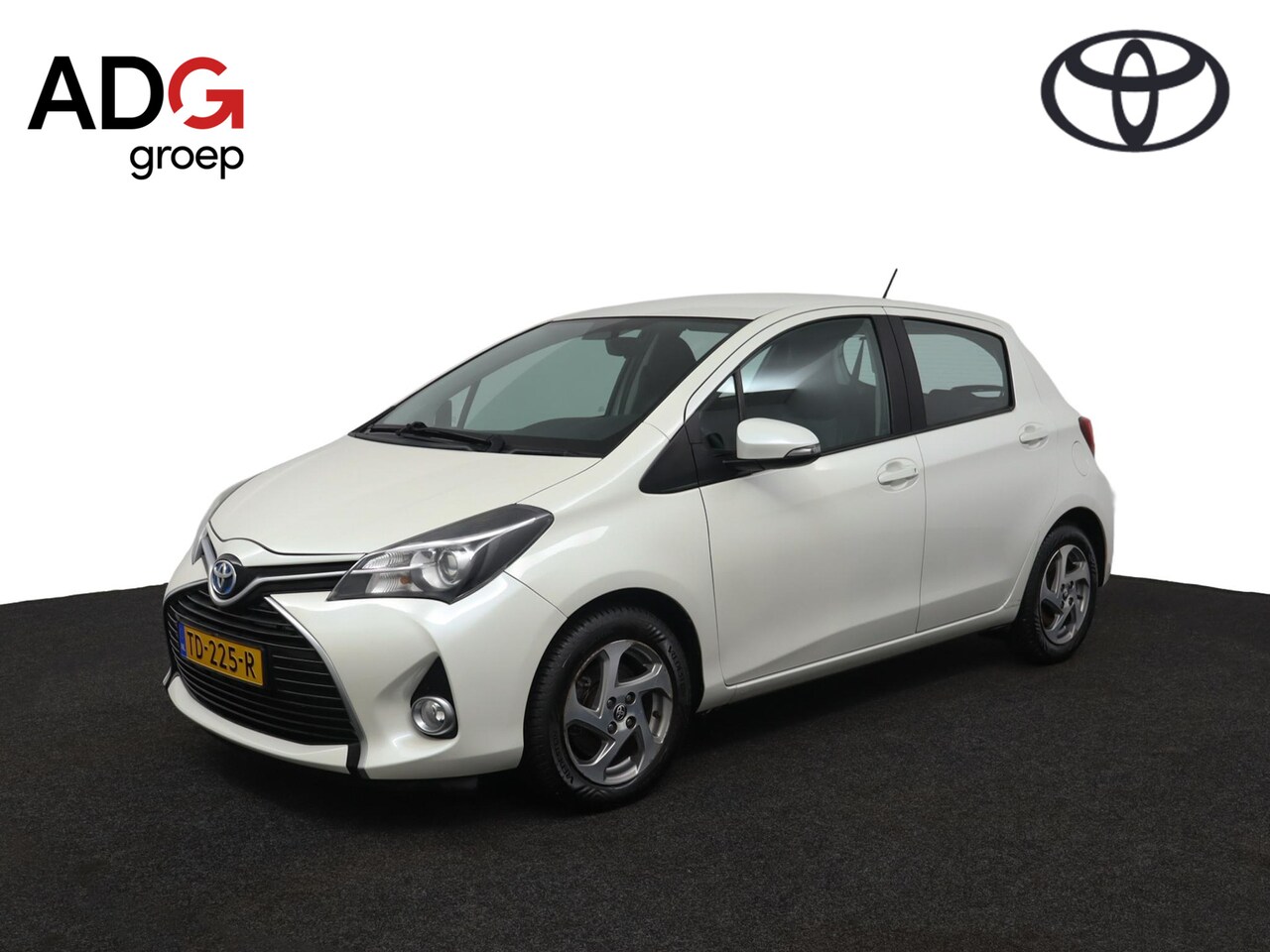 Toyota Yaris - 1.5 Hybrid Lease | Airco | Cruise Control | Navigatie | Bluetooth | Achteruitrijcamera | - AutoWereld.nl
