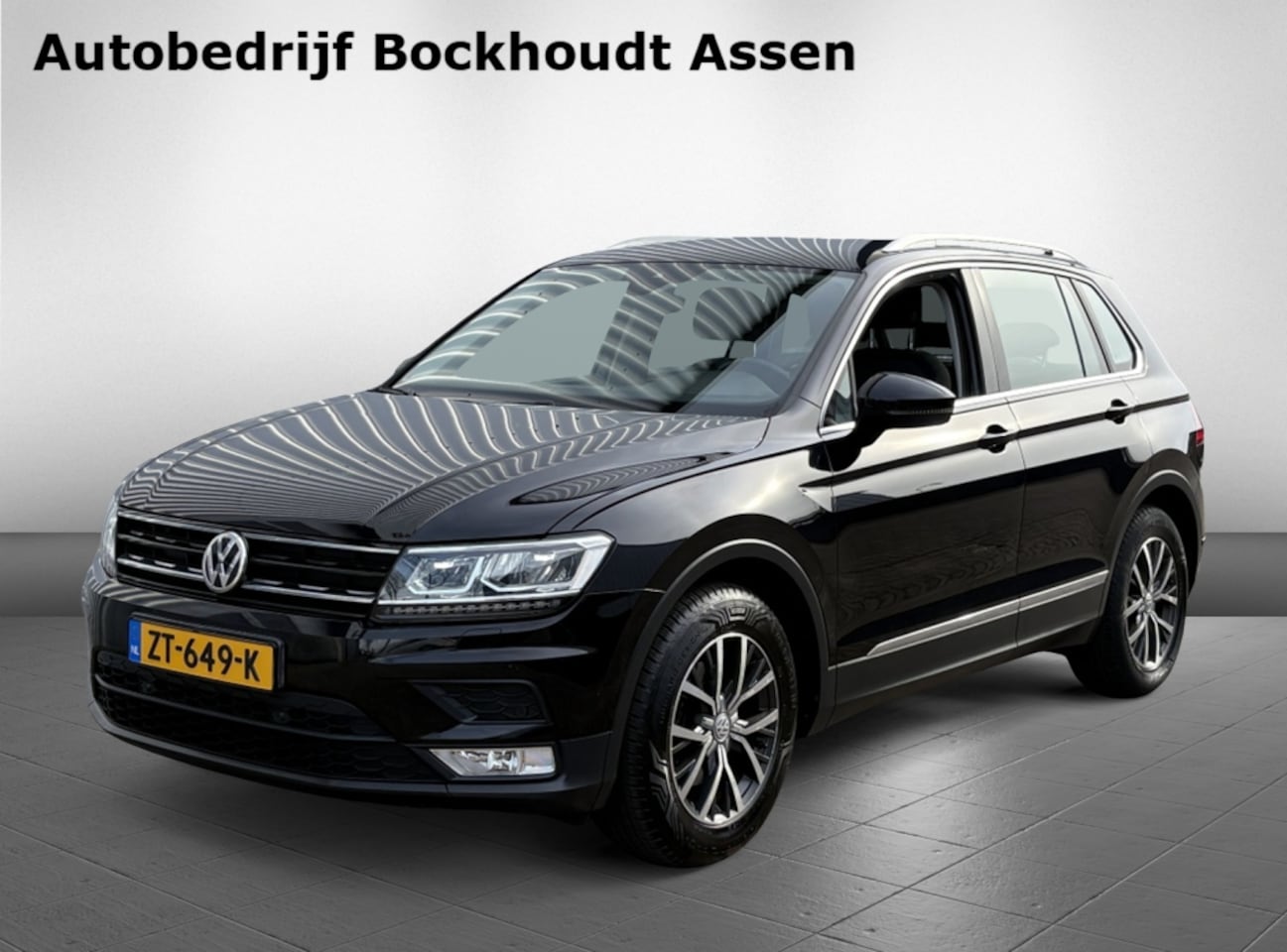 Volkswagen Tiguan - 1.4 TSI Connect Series | Navigatie | Adapt. Cruise Control | Tre - AutoWereld.nl